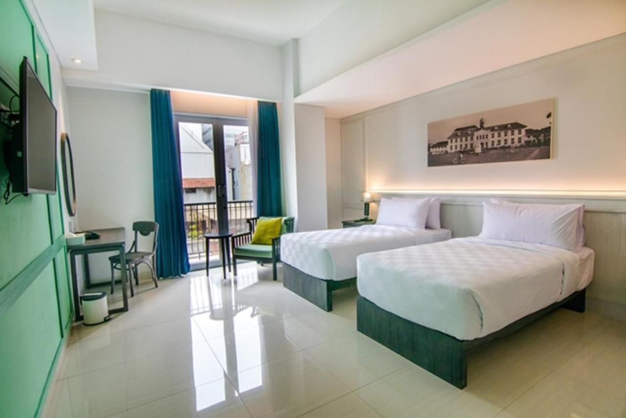Hotel Jambuluwuk Thamrin 4*